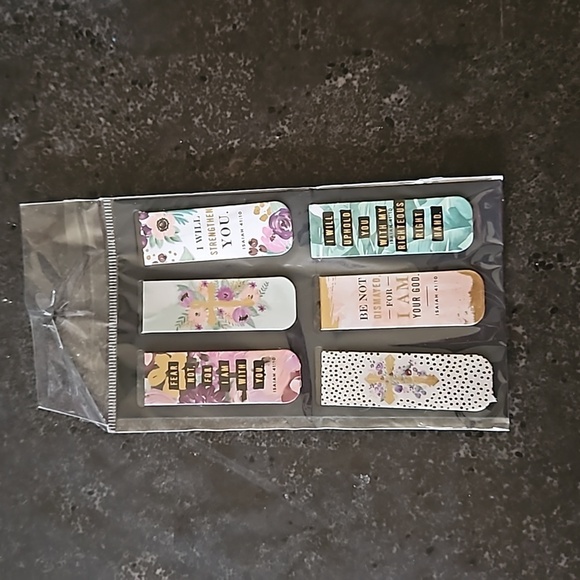 Magnetic Religious Bookmark Set of 6 NEW - Picture 1 of 5